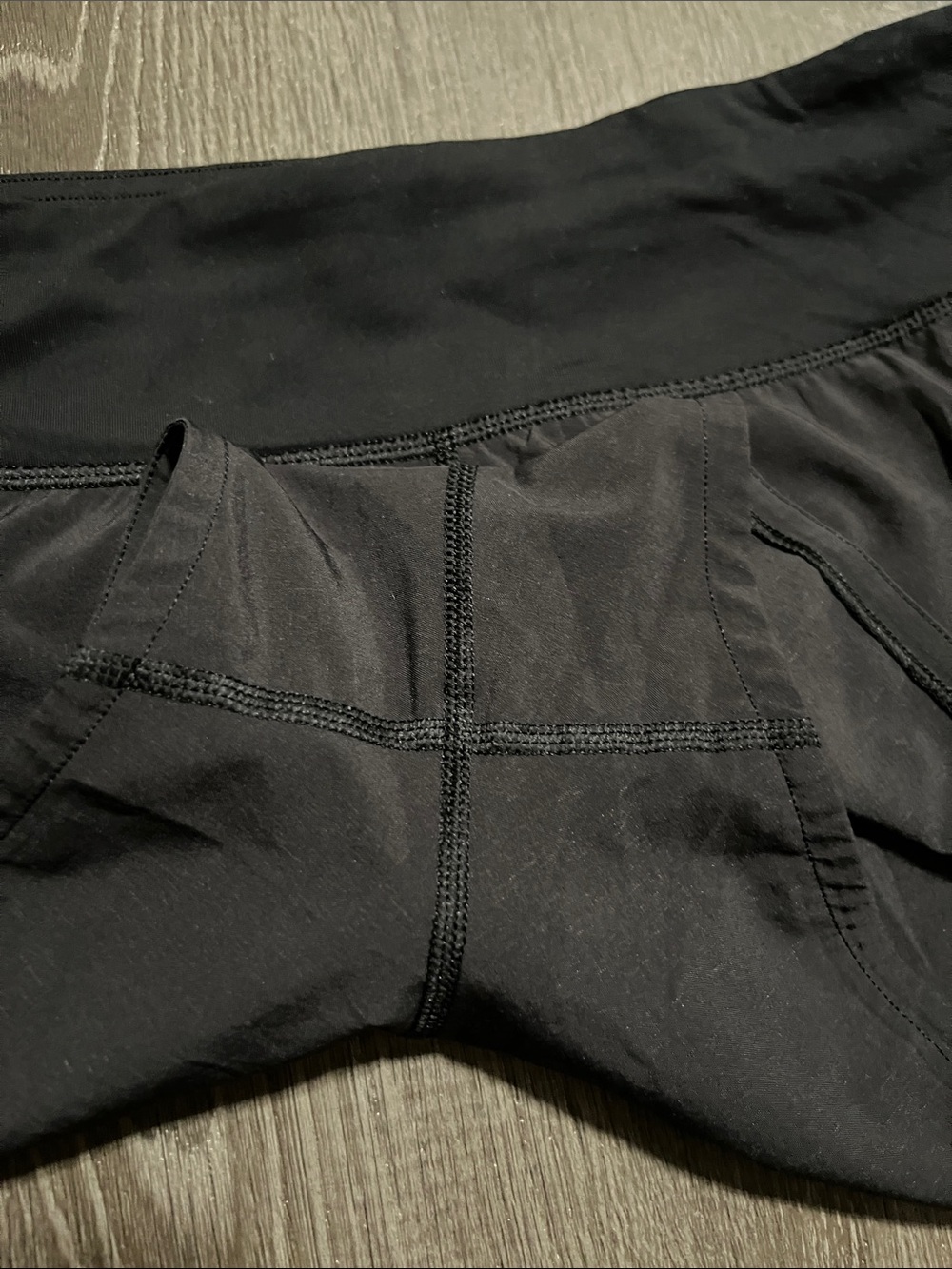 Lululemon Speed Up Short *2.5"
Black (First Release) Size 4 - Picture 3 of 7
